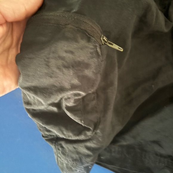 Columbia Women's black Cargo Shorts M - Picture 3 of 6